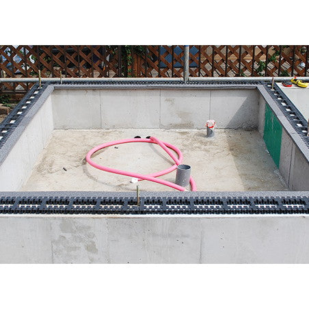 断熱性を保ちながら湿気の排出ができる浴室区画用のキソパッキン。　断熱除湿キソパッキン KPV-102